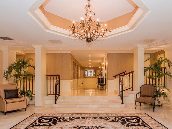3rd image of 2611 Bayshore Blvd APT 1203