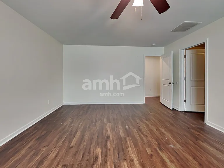 138 Blackwater Way — Photo 9