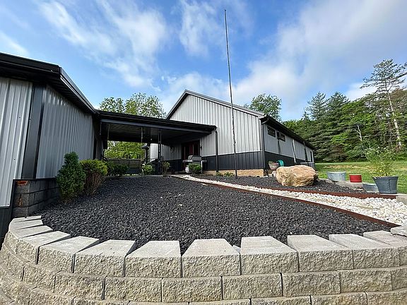 5th image of 5625 Lovelaceville Rd