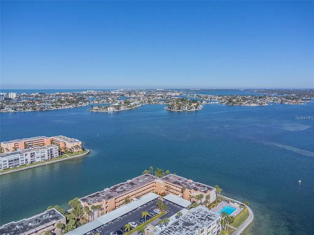 2 bed, 2.0 bath, 1170 sqft, $3,700 — Photo 1