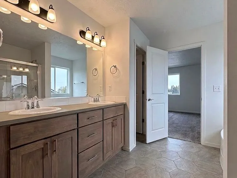 17520 E Desmet Ave — Photo 6