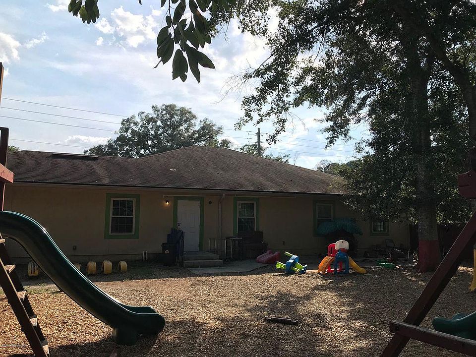 2nd image of 3809 Moncrief Rd W