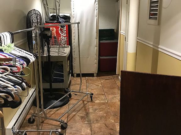 5th image of 9119 Avenue L #1