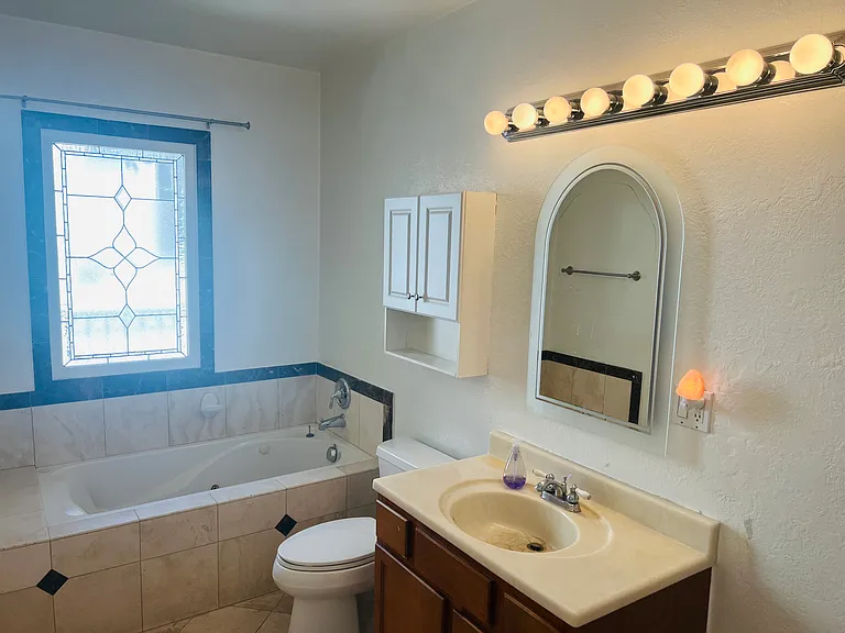 321 N Orange Grove Ave #321 — Photo 10
