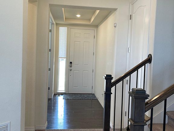 Foyer_Entrance to Home