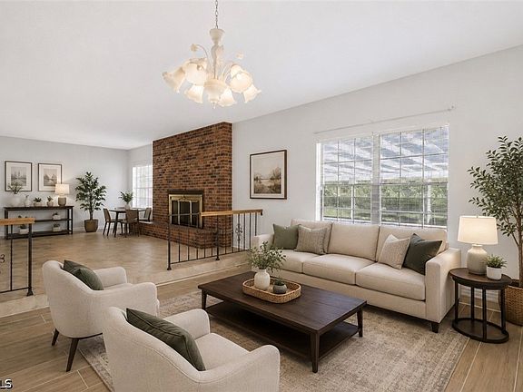 3rd image of 3622 Heritage Ln