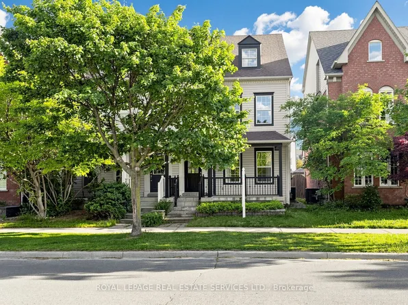 100 Georgian Dr, Oakville, ON L6H 6V1