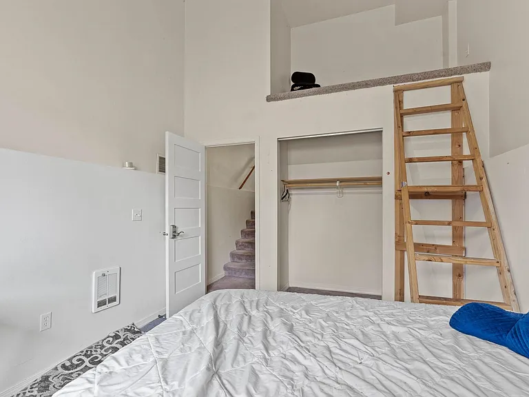 303 E Augusta Ave #2 — Photo 11