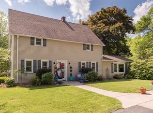 4110 W Freistadt Rd, Mequon, WI 53092