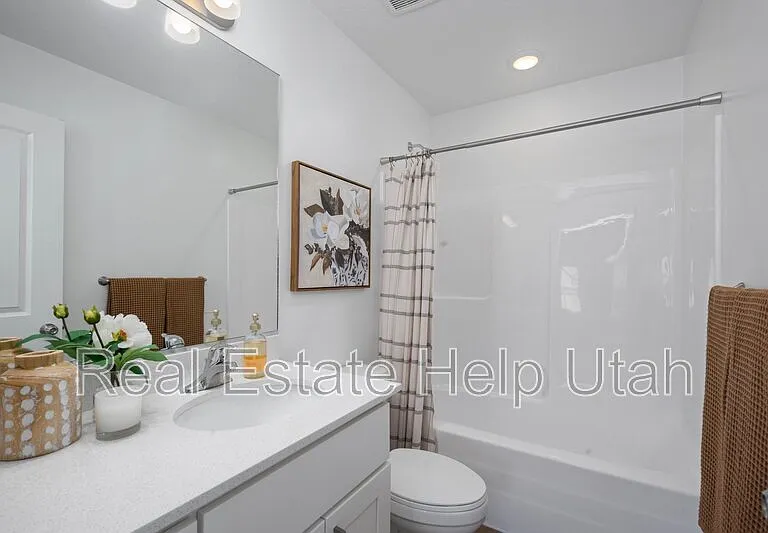 281 W 1150 N — Photo 6