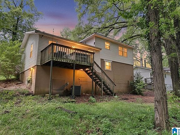 2nd image of 523 Argonne Dr NE