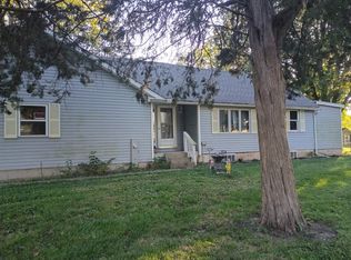117 W Hawley St, Amboy, IL 61310
