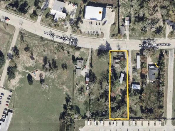 3318 Massey Tompkins Rd, Baytown, TX 77521
