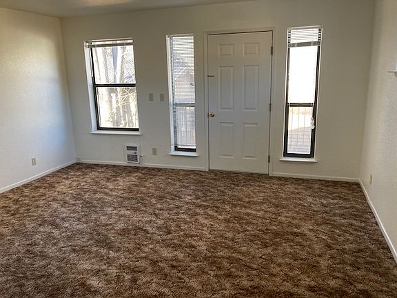 5th image of 1015 North St APT D