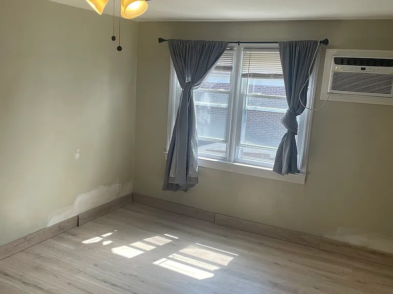5 S Carpenter Ter #2-R — Photo 1