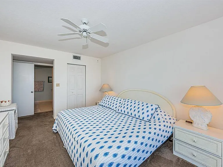 6001 Bahia Del Mar Cir #527 — Photo 16