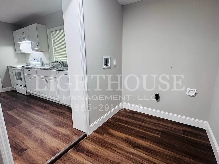 627 Avenue A — Photo 10