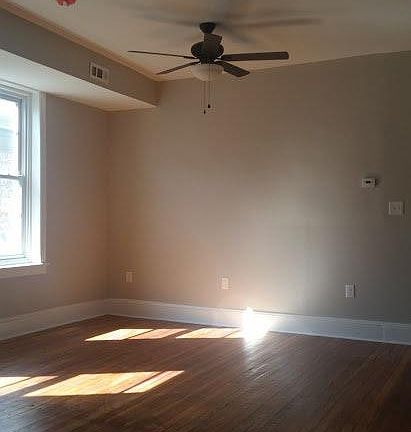 5th image of 508 Bainbridge St Floor 3