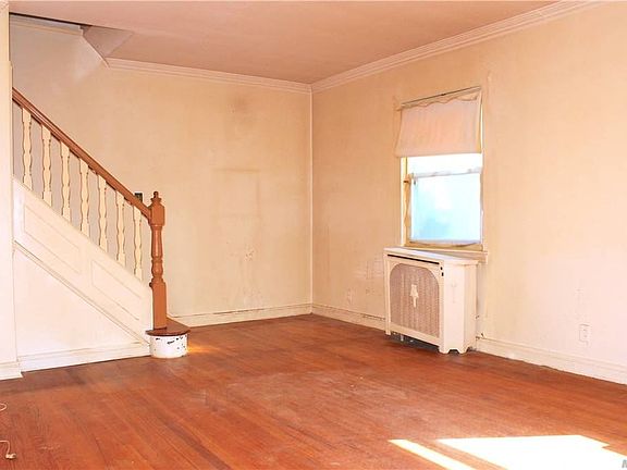 5th image of 58-21 213th St