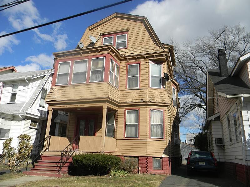 1st image of 68 Elmwood Ter