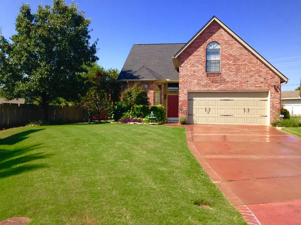 2818 W 62nd St S, Tulsa, OK 74132