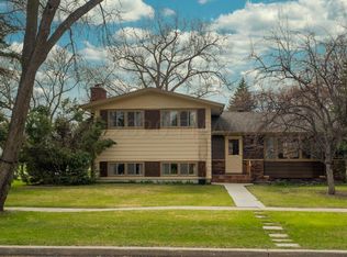 1202 Oak St N, Fargo, ND 58102