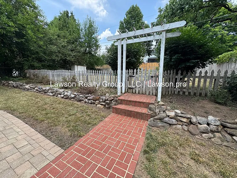 2425 Fairway Dr SW — Photo 32
