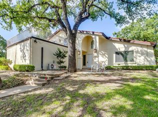 101 Valleyview Ct, Azle, TX 76020