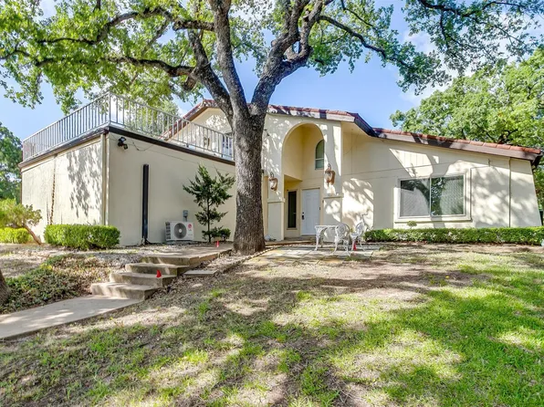 101 Valleyview Ct, Azle, TX 76020