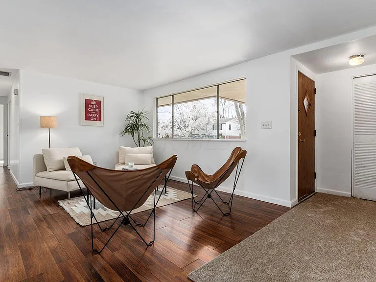 5614 Copenhagen Dr — Photo 2