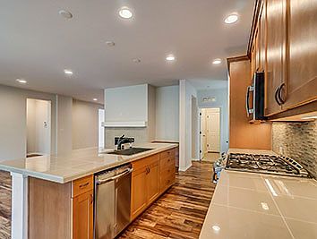 5th image of 8716 Vashon Ct NE