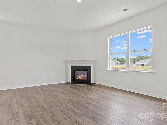 5th image of 9422 Ketchum Dr