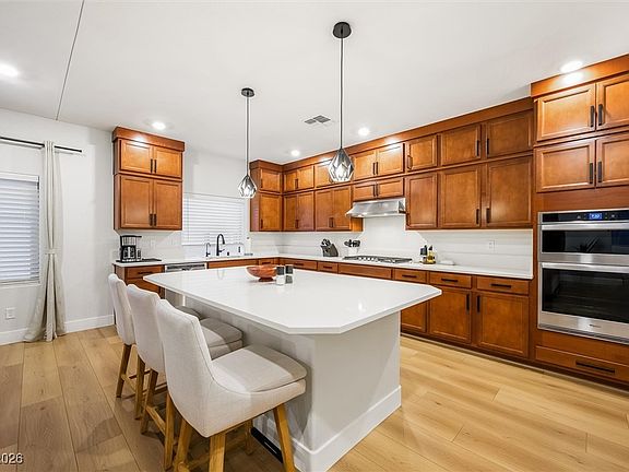 4th image of 7085 Sunland Hills Ave