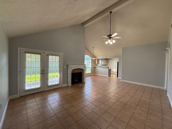 4th image of 9635 Mississippi St