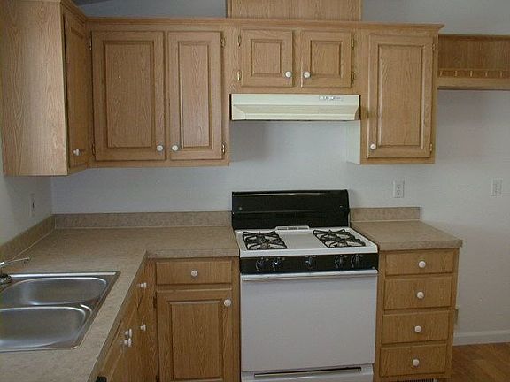 2nd image of 5082 Hillcrest Dr