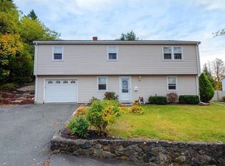 13 Murdock Dr, Peabody, MA 01960