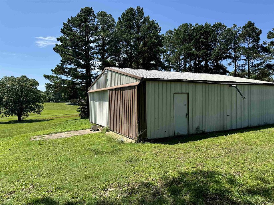 2nd image of 4049 Simmons Rd