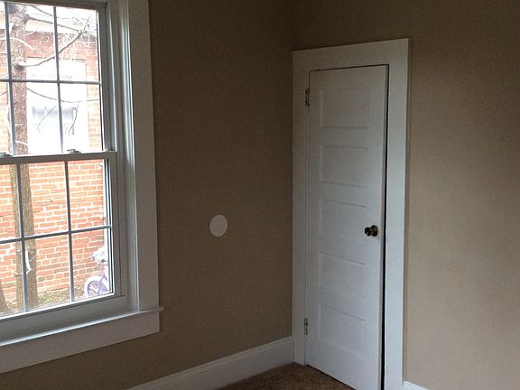 5th image of 912 Welbourne St