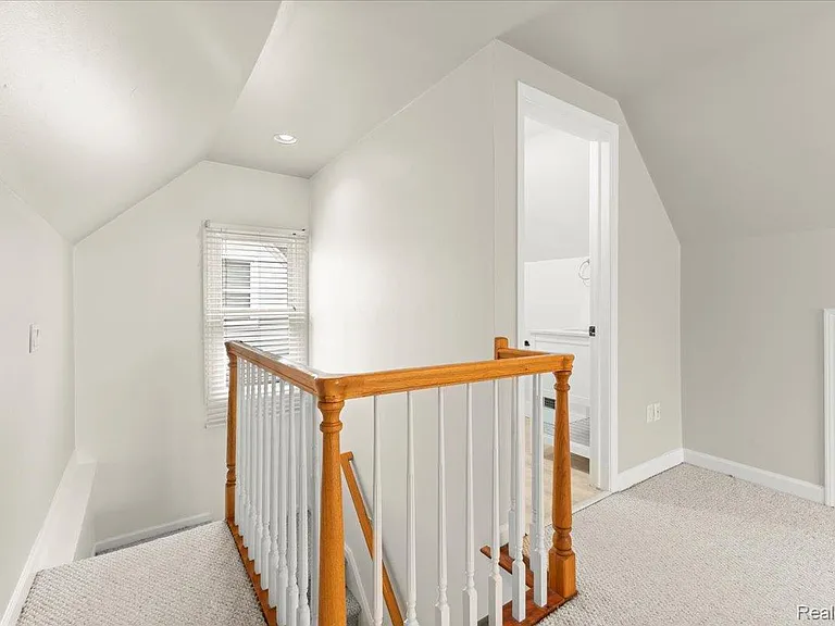 1313 Royal Ave — Photo 16