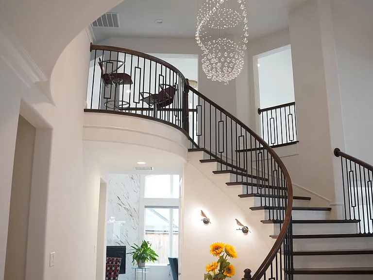 1705 Rodeo Dr — Photo 4