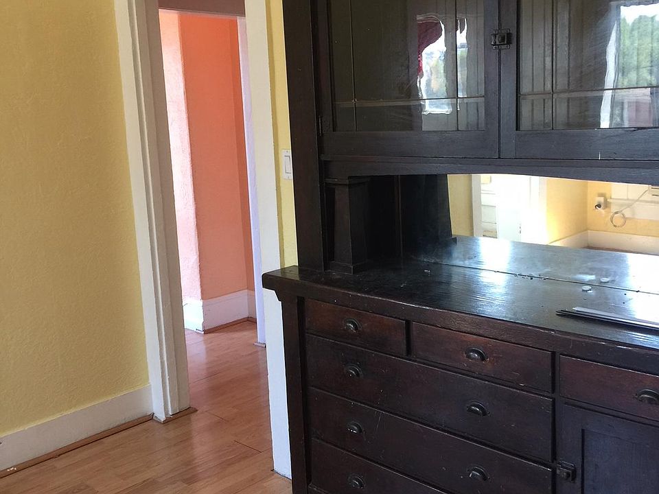 1st image of 143 W Park St #143