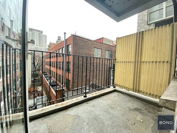 2nd image of 1470 1st Ave APT 5G