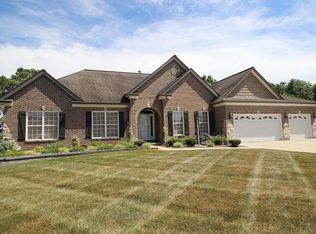 2 Harvest Ct, Imperial, MO 63052