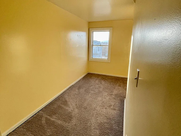 65 Elizabeth St #B — Photo 12