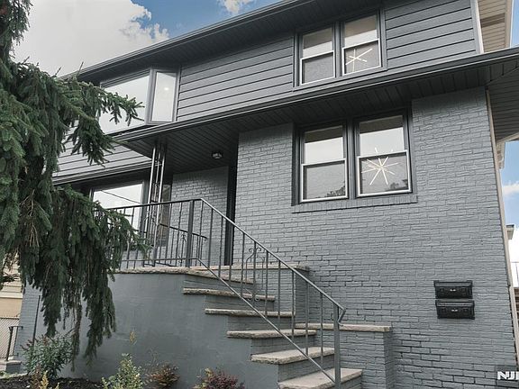3rd image of 453 8th St