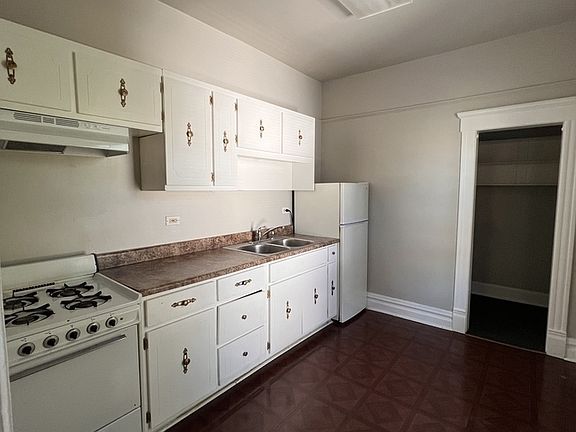 4th image of 222 N West St #3