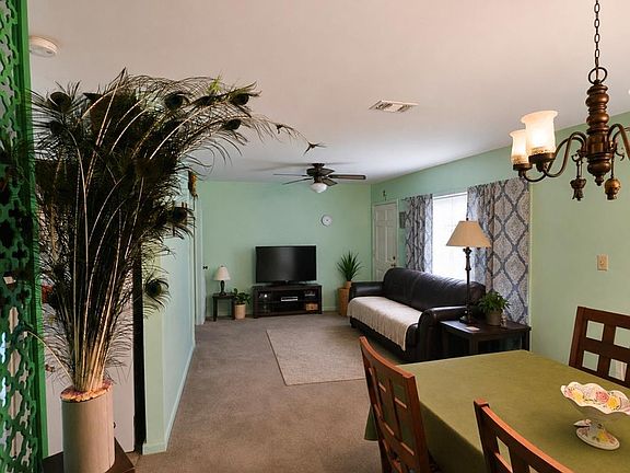 2nd image of 528 Villa Verde Dr