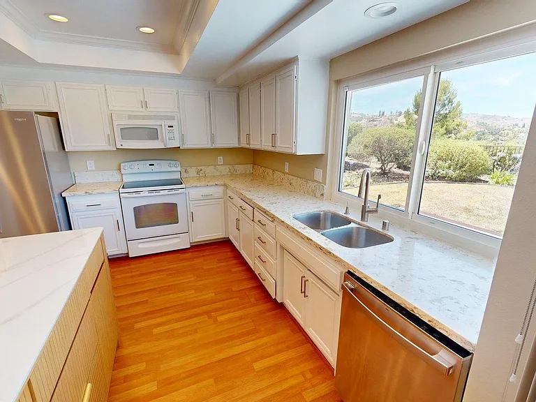 2080 Channelford Rd — Photo 22