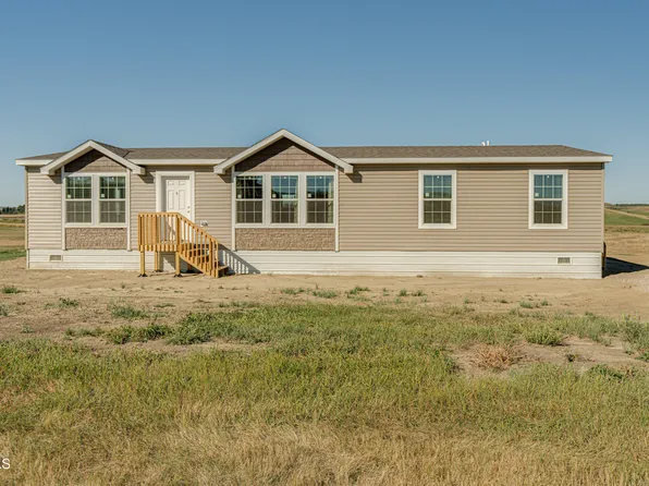 3495 Dakota Loop, Mandan, ND 58554