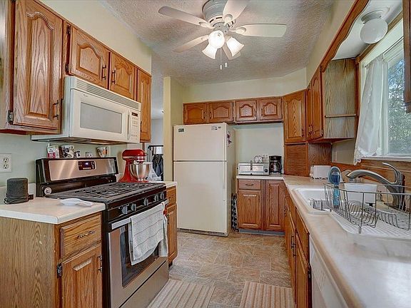 4th image of 37735 Greenway Ave